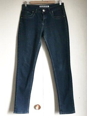 I.Q. & Co. Denim Collection Blue Jeans Size 6 Classic Straight Leg Stretch